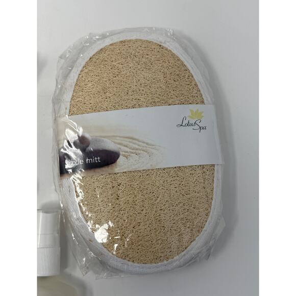 Princess Cruises Toiletry Set Of 7 Room Spray Sizzle Mitt Lip Balm Eye Gel Mask - Picture 16 of 16